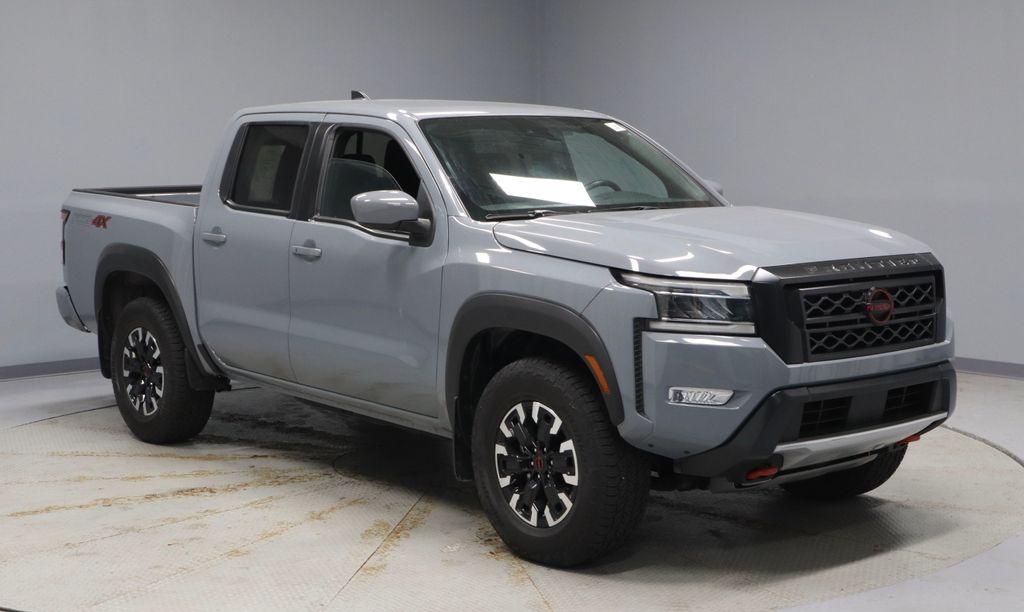 2024 Nissan Frontier PRO-4X Crew Cab 4WD