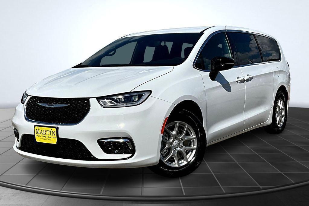 2026 Chrysler Pacifica Select - 1