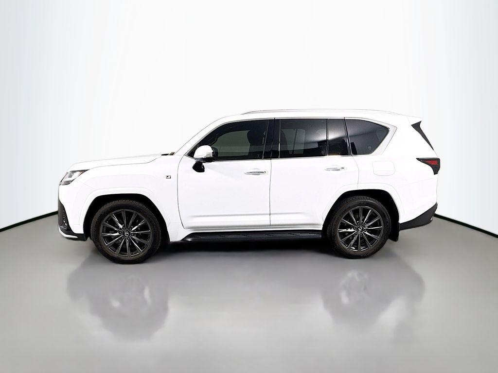 2024 Lexus LX 600 8