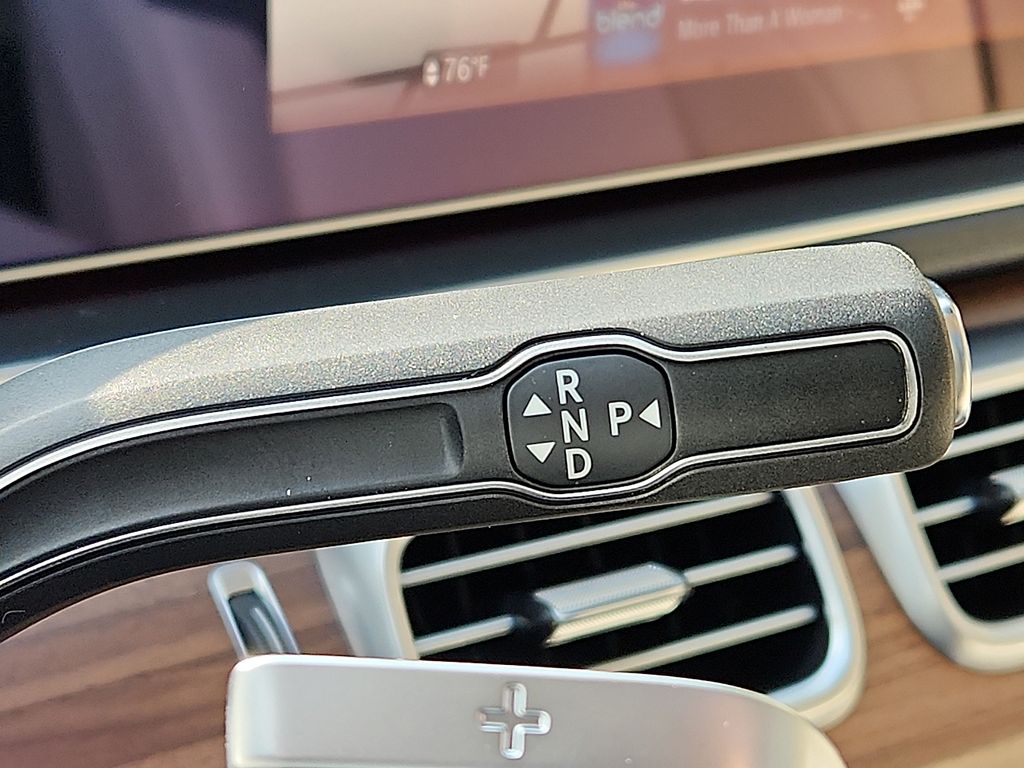 Thumbnail: 2026 Mercedes-Benz GLE - 10