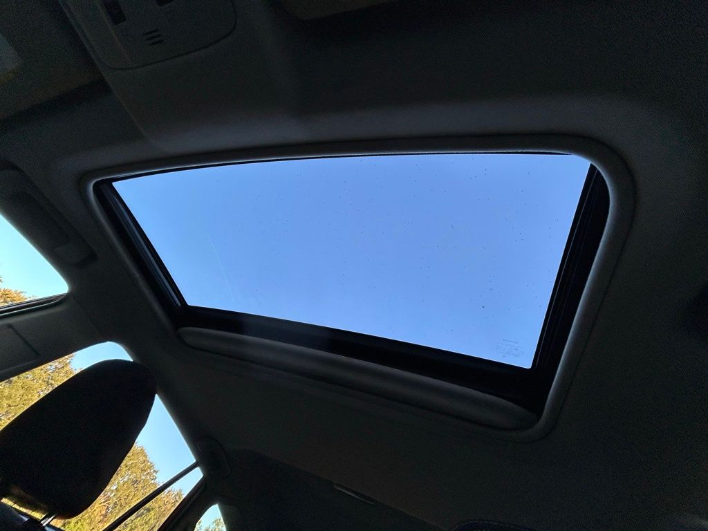 Thumbnail: 2013 Toyota RAV4 - 29