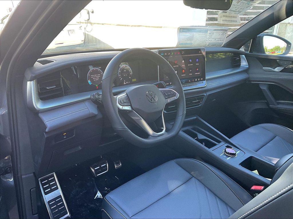 2026 Volkswagen Tiguan — photo 8