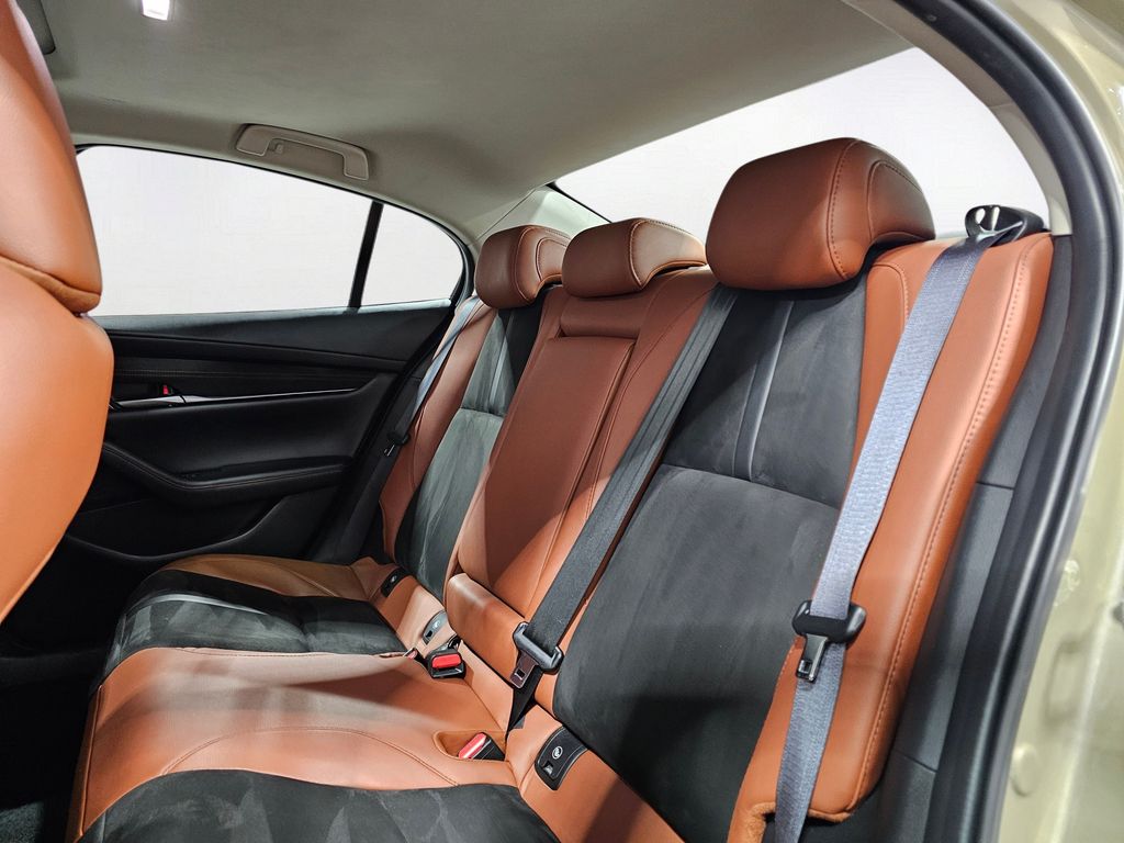 Used 2024  Mazda 2.5 Carbon Turbo image 19