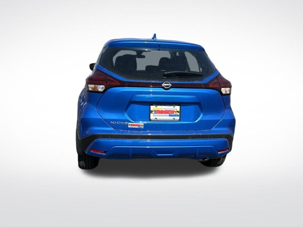 2025 Nissan Kicks S photo