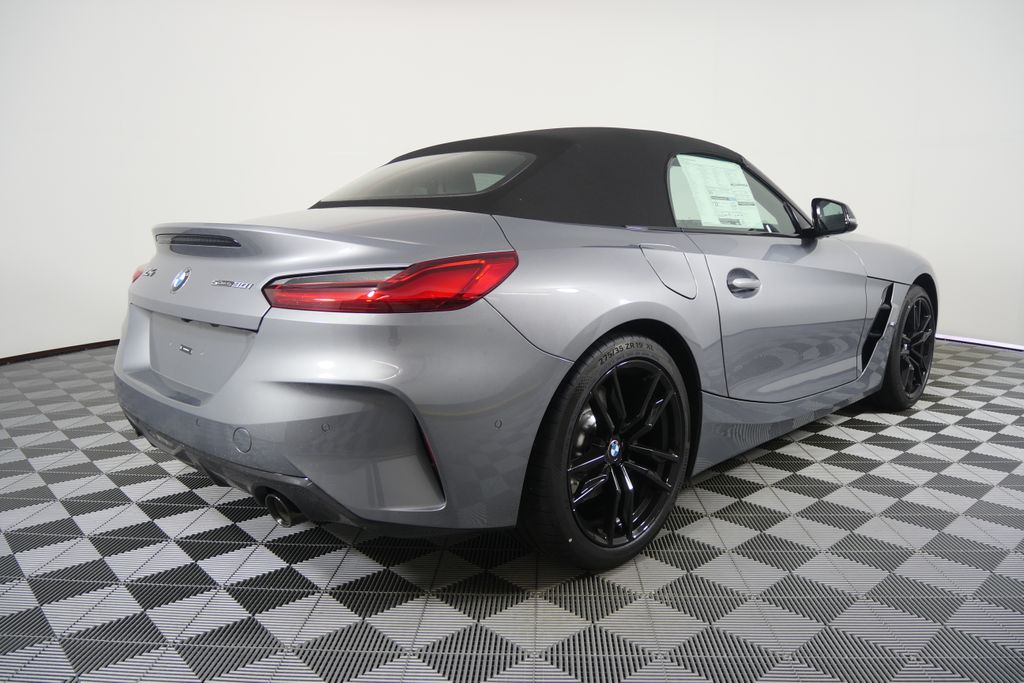 Thumbnail: 2026 BMW Z4 - 3