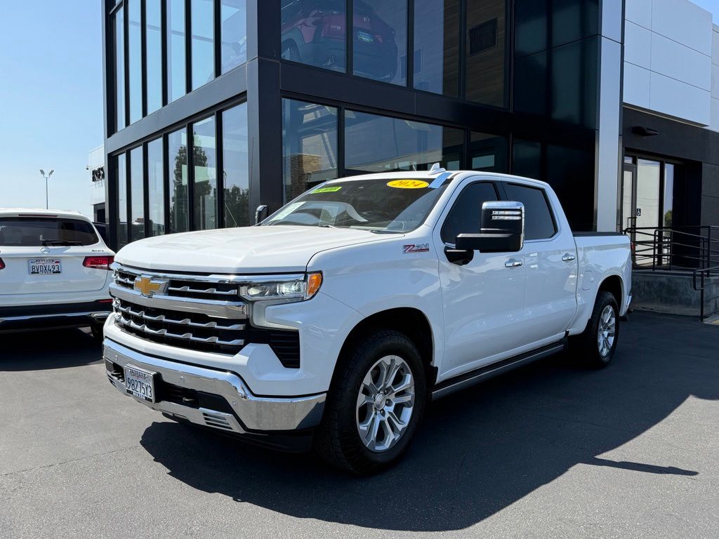 Summit White 2024 Chevrolet Silverado 1500 Pickup Truck Four-Wheel Drive Automatic