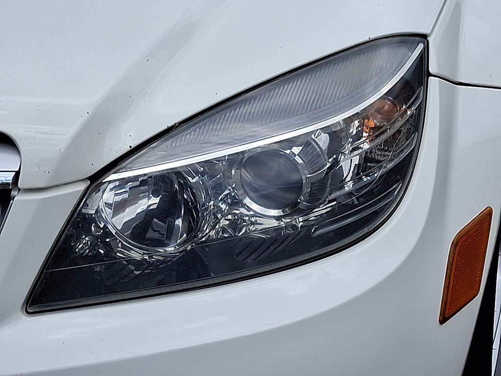 2011 Mercedes-Benz C-Class C 300 9