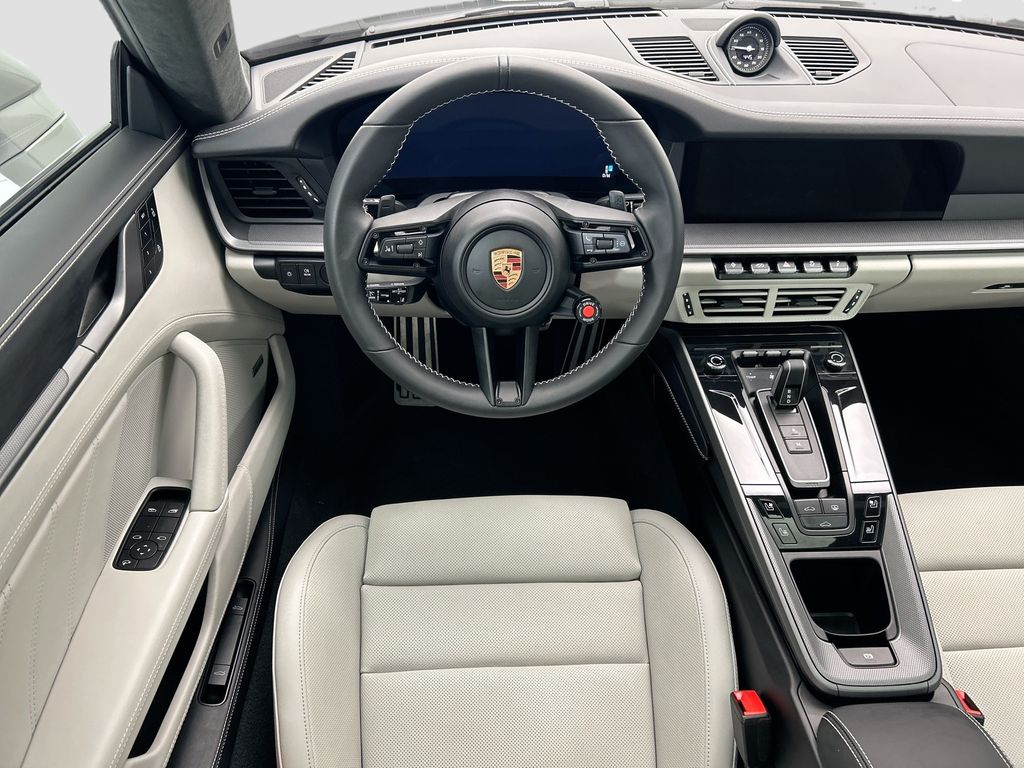 Thumbnail: 2026 Porsche 911 - 10