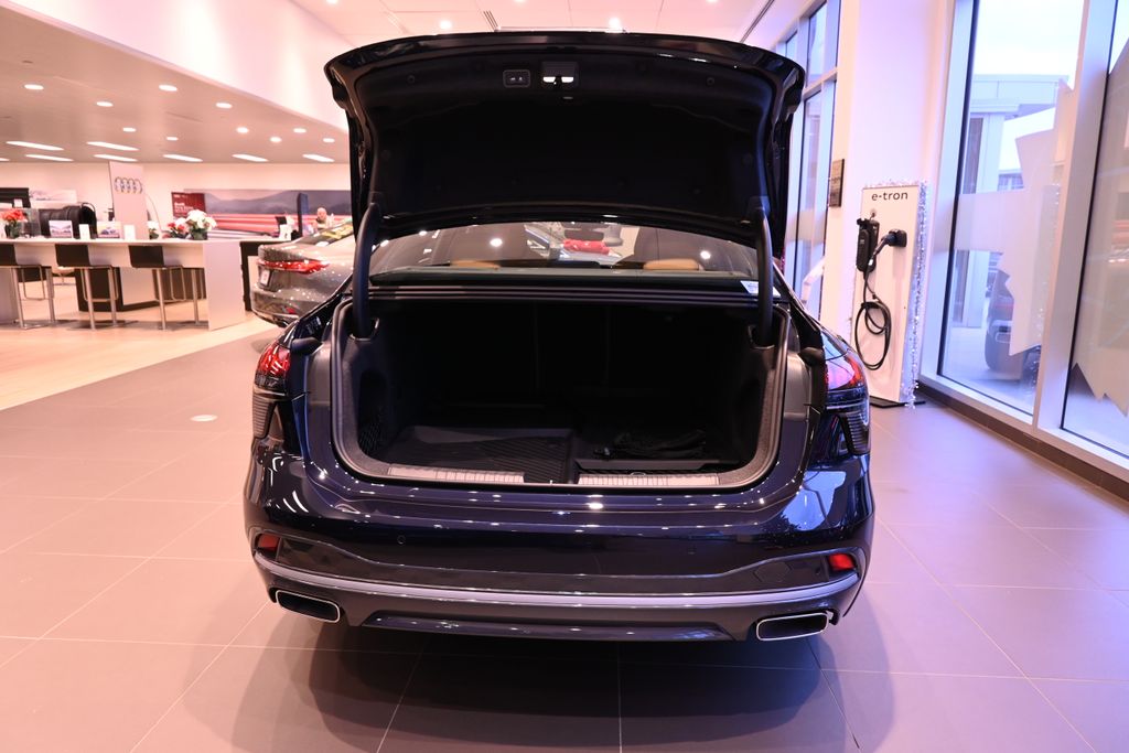 Thumbnail: 2026 Audi A6 - 24