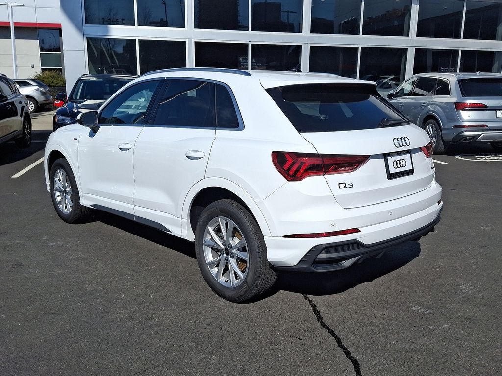2025 Audi Q3  4