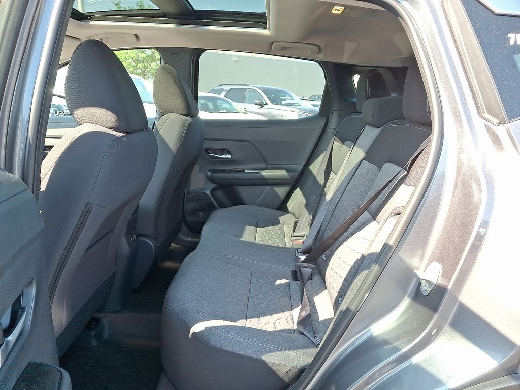 Thumbnail: 2025 Nissan Kicks - 5