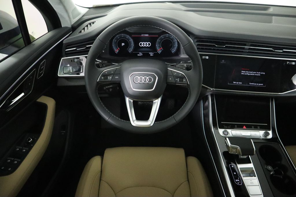 2025 Audi Q7  11