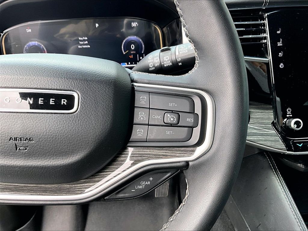 2022 Jeep Wagoneer — photo 24