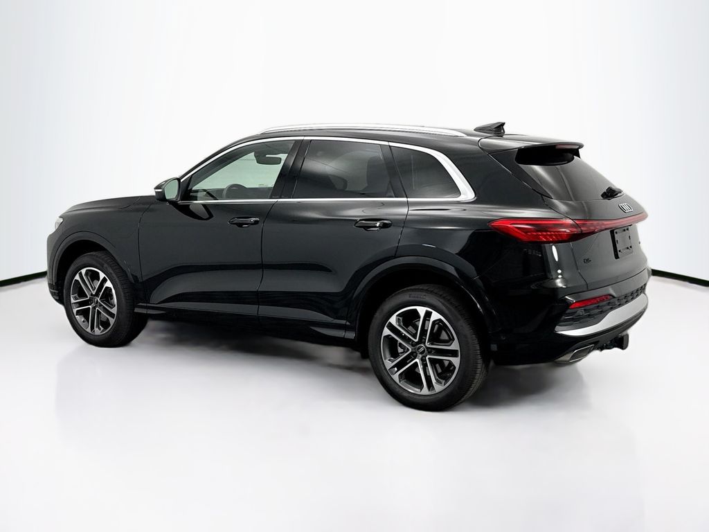 Thumbnail: 2025 Audi Q5 - 7