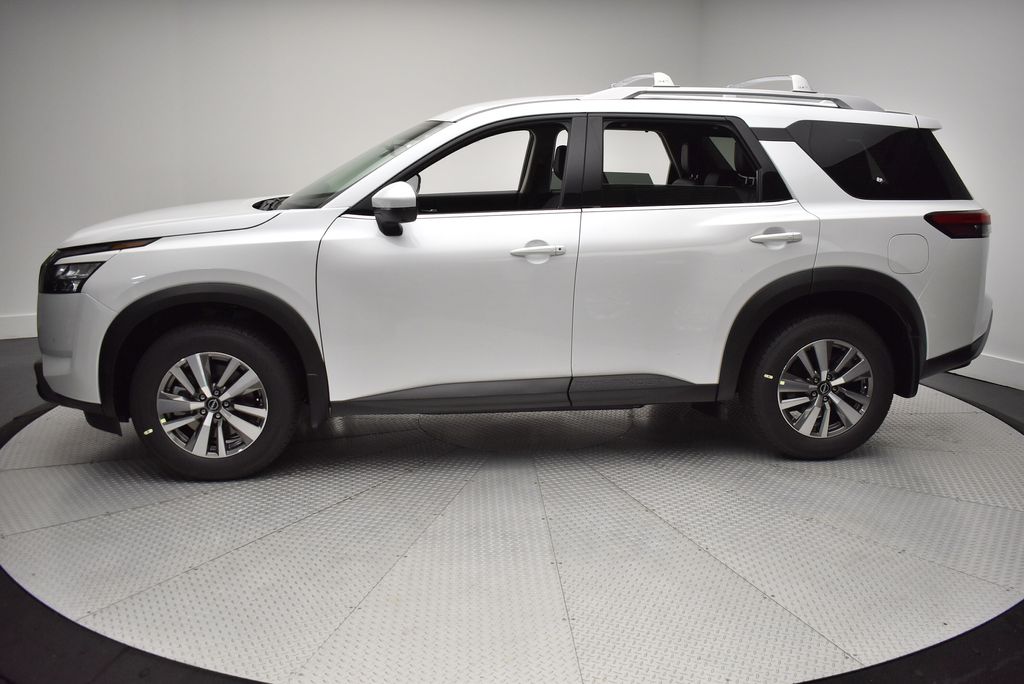 Thumbnail: 2025 Nissan Pathfinder - 8