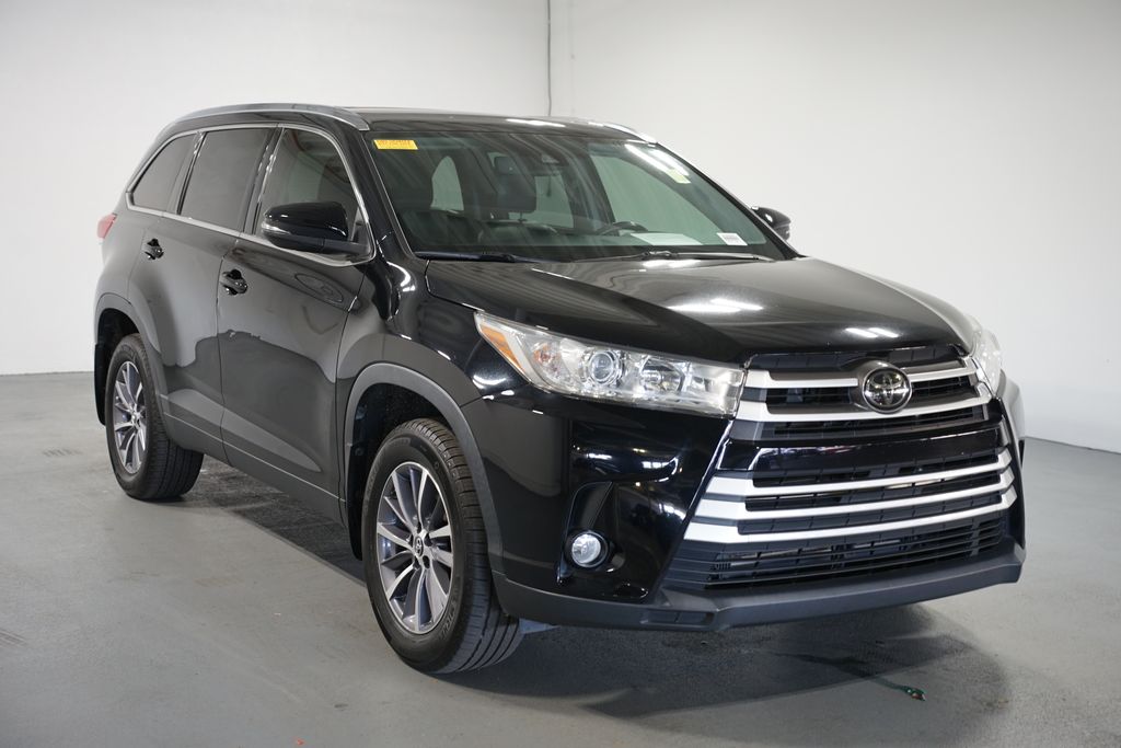 Thumbnail: 2019 Toyota Highlander - 3