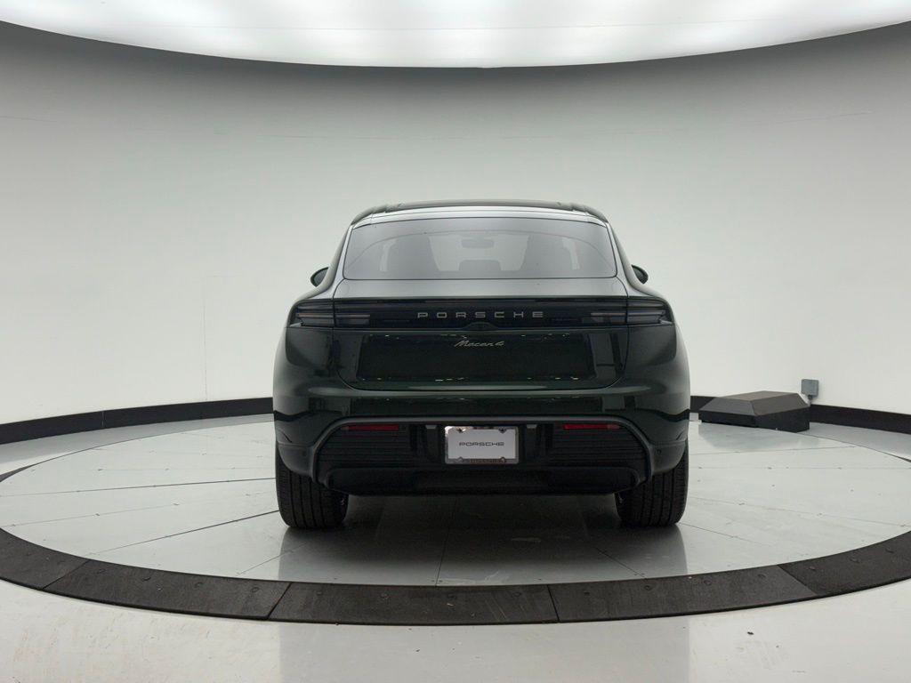 Thumbnail: 2026 Porsche Macan - 7