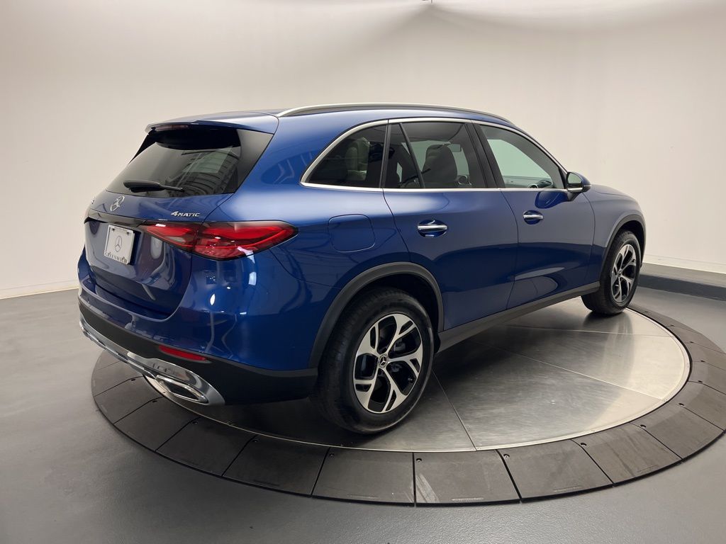 Thumbnail: 2026 Mercedes-Benz GLC - 7