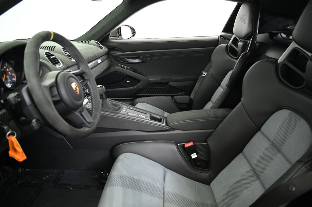 2023 Porsche 718 Cayman GT4 RS 31