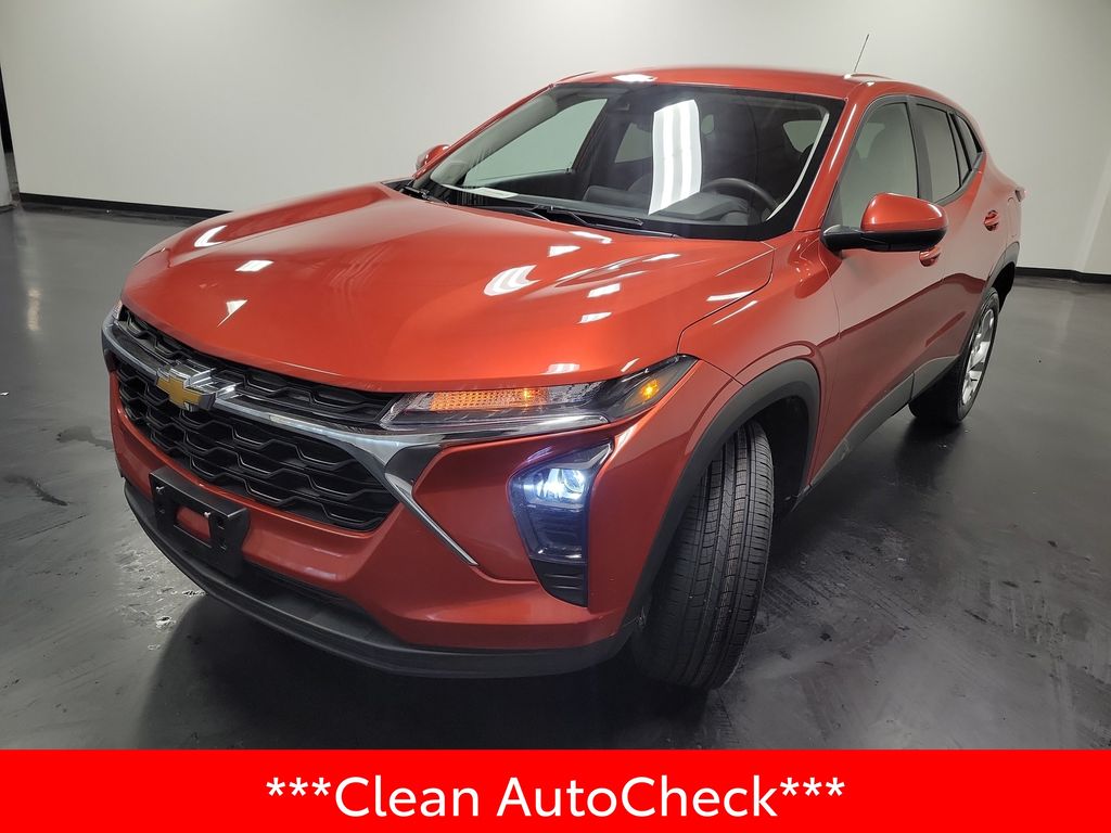 View vehicle photo 4
