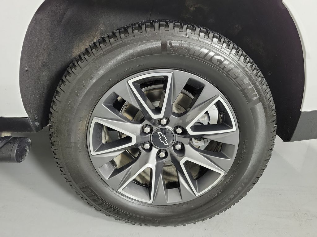2023 Chevrolet Suburban Z71 - 6