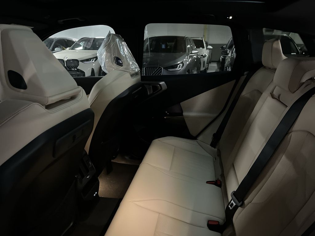 Thumbnail: 2026 BMW X3 - 23