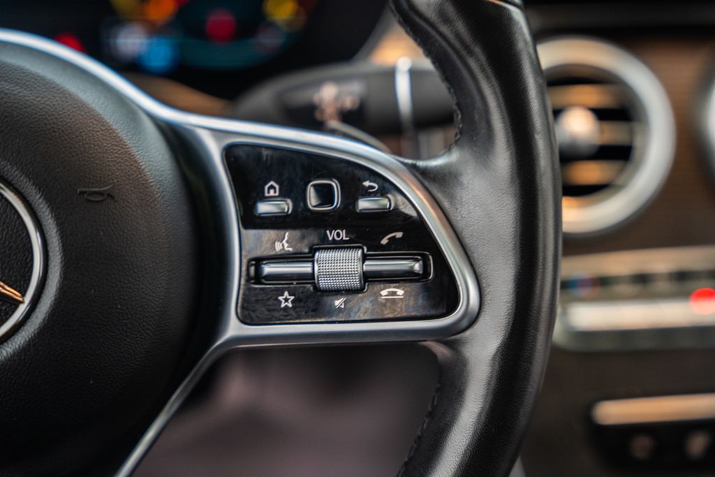 Mercedes-BenzGLC25