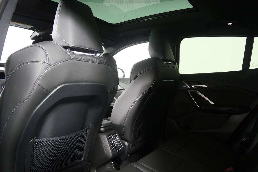 Thumbnail: 2024 BMW X2 - 18