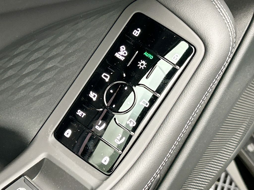 Thumbnail: 2026 Audi A6 - 23