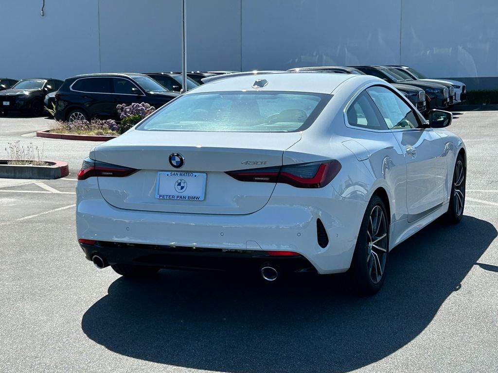 Thumbnail: 2026 BMW 4 Series - 5