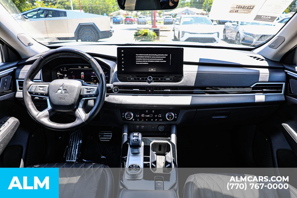 Used 2025 Silver Mitsubishi SEL/MT Certified/7 Seats image 31