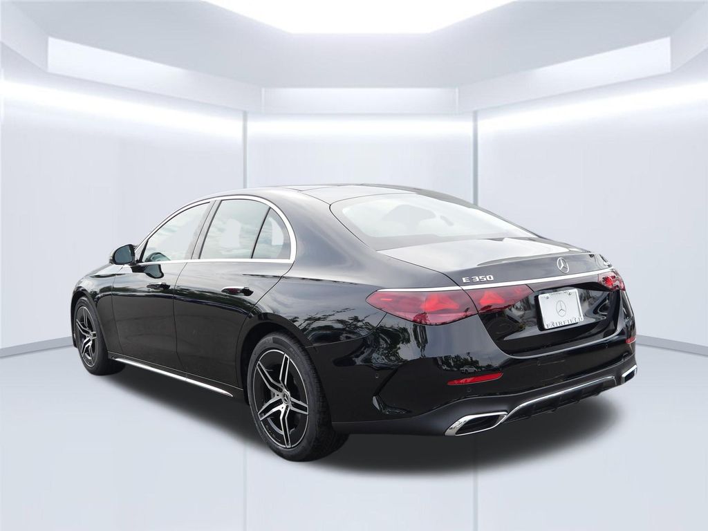 Thumbnail: 2026 Mercedes-Benz E-Class - 3