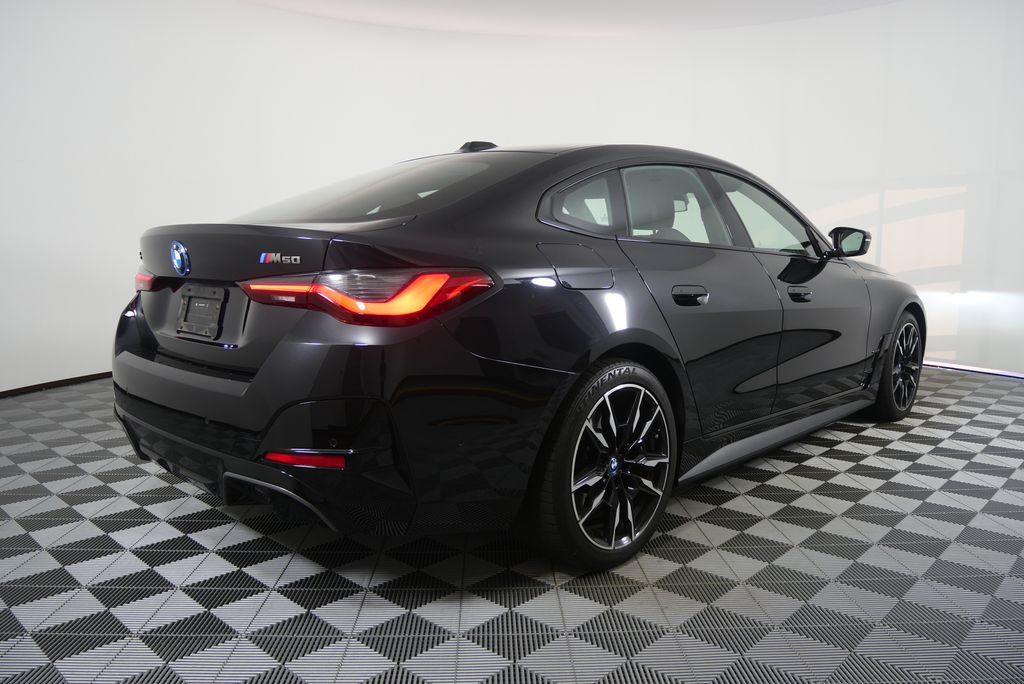 Thumbnail: 2023 BMW i4 - 3