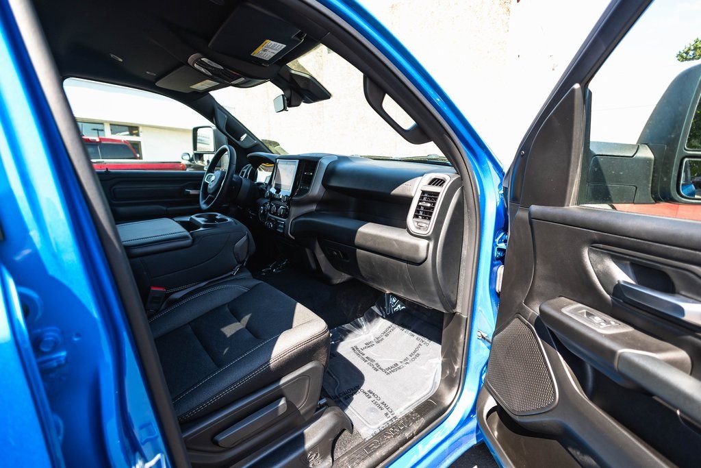 2026 Ram 1500 Tradesman thumbnail 29