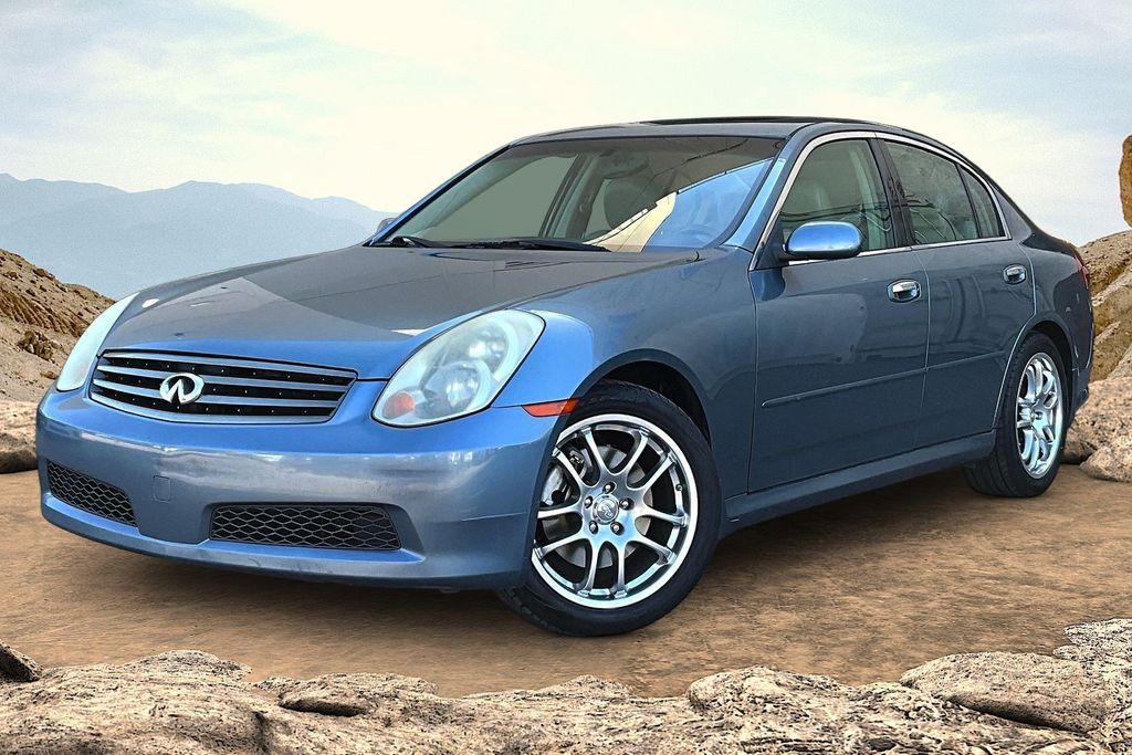 2005 INFINITI G35 Sedan RWD