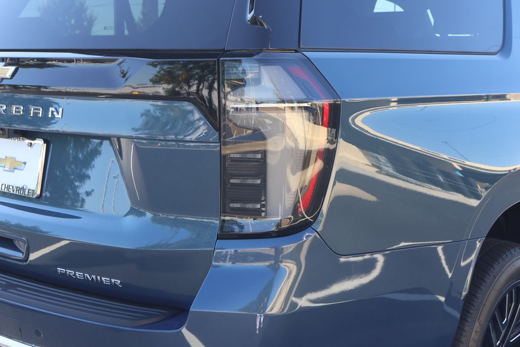 Thumbnail: 2025 Chevrolet Suburban - 7