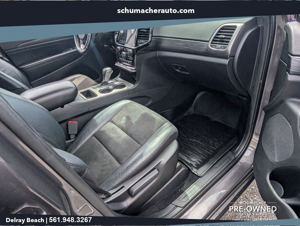 used 2021 Jeep Grand Cherokee car, priced at $16,498