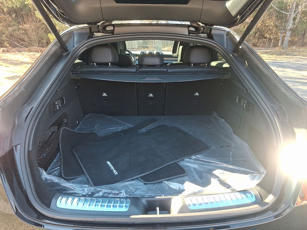 Thumbnail: 2025 Mercedes-Benz GLC - 28