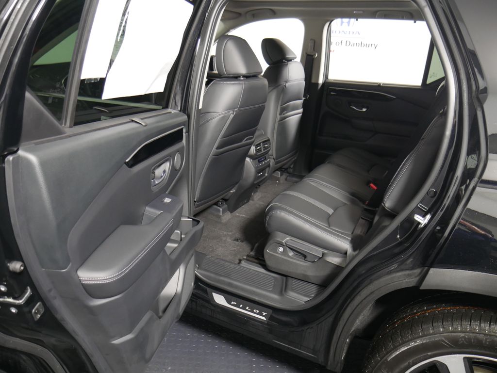 Thumbnail: 2026 Honda Pilot - 15