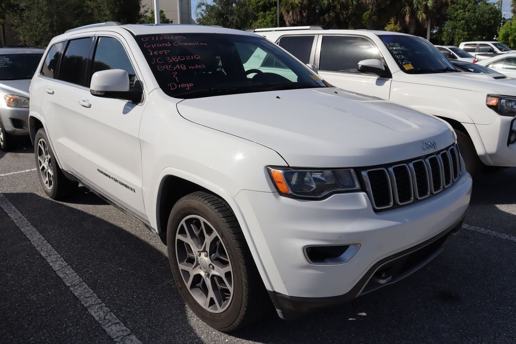 Thumbnail: 2018 Jeep Grand Cherokee - 6