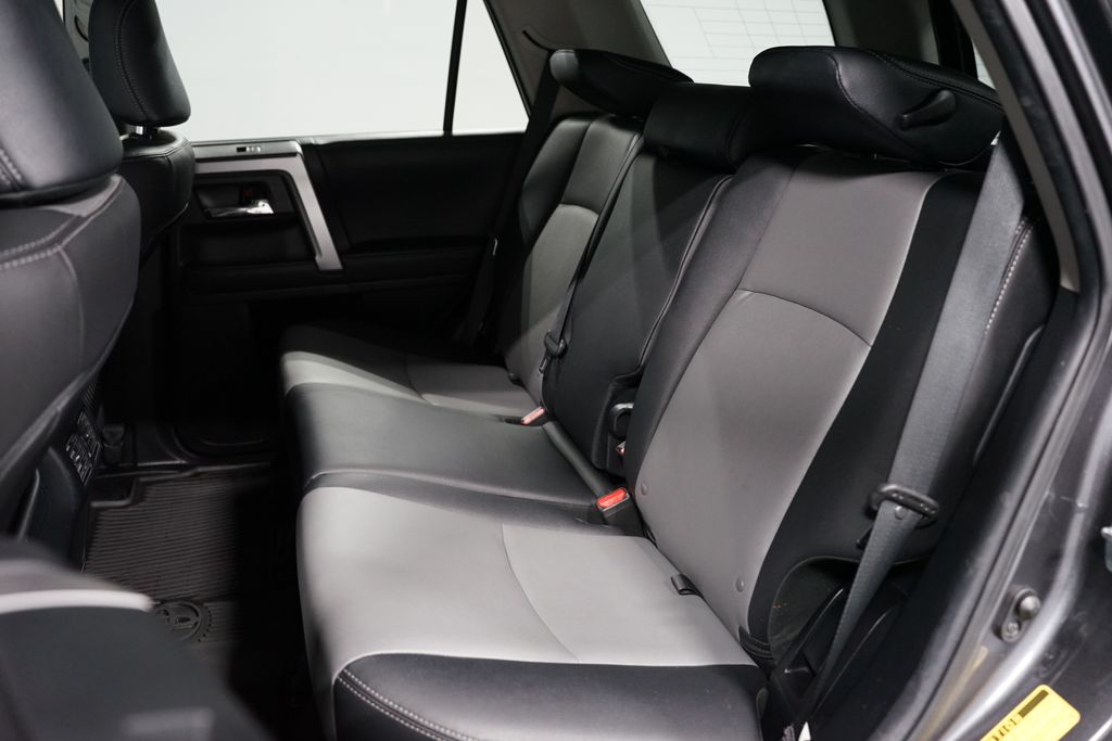 Thumbnail: 2022 Toyota 4Runner - 29