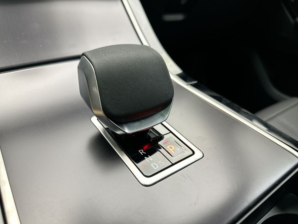 Thumbnail: 2026 Land Rover Range Rover Velar - 11