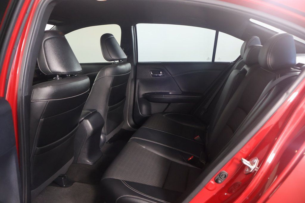2016 Honda Accord Sport 11