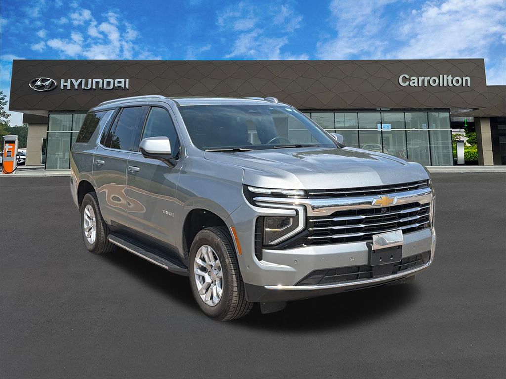 Used 2025 Sterling Gray Metallic Chevrolet LT image 3