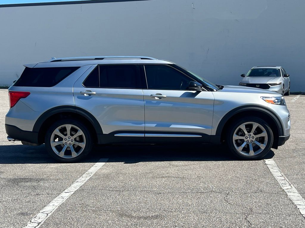 2020 Ford Explorer Platinum - 10