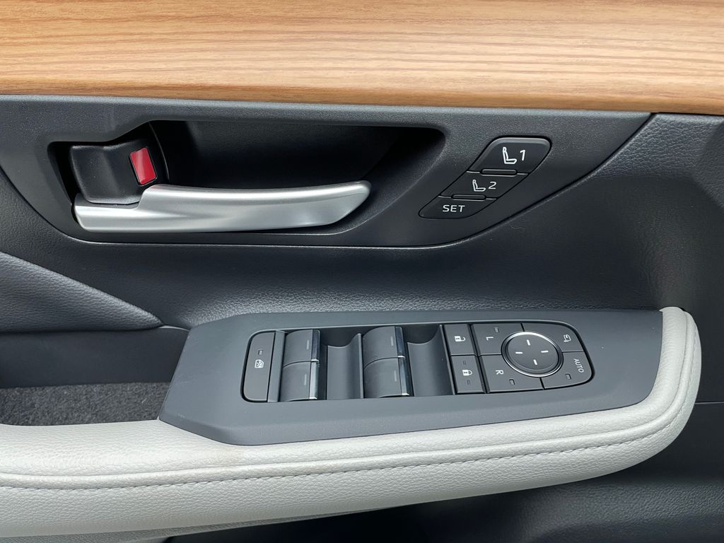 Thumbnail: 2025 Toyota Grand Highlander - 10