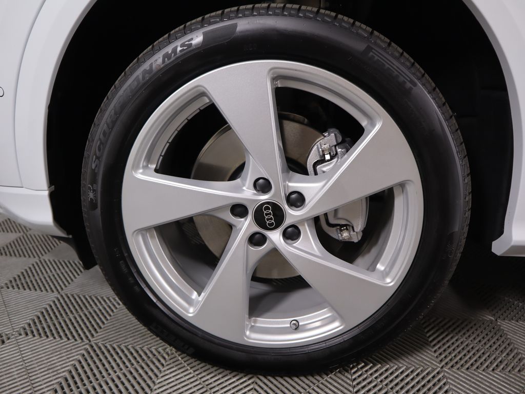 Thumbnail: 2025 Audi Q5 - 32