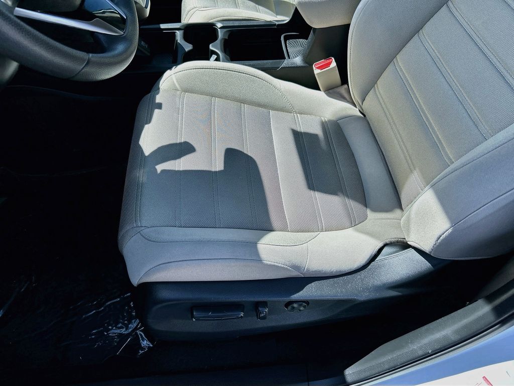 Thumbnail: 2017 Honda CR-V - 18