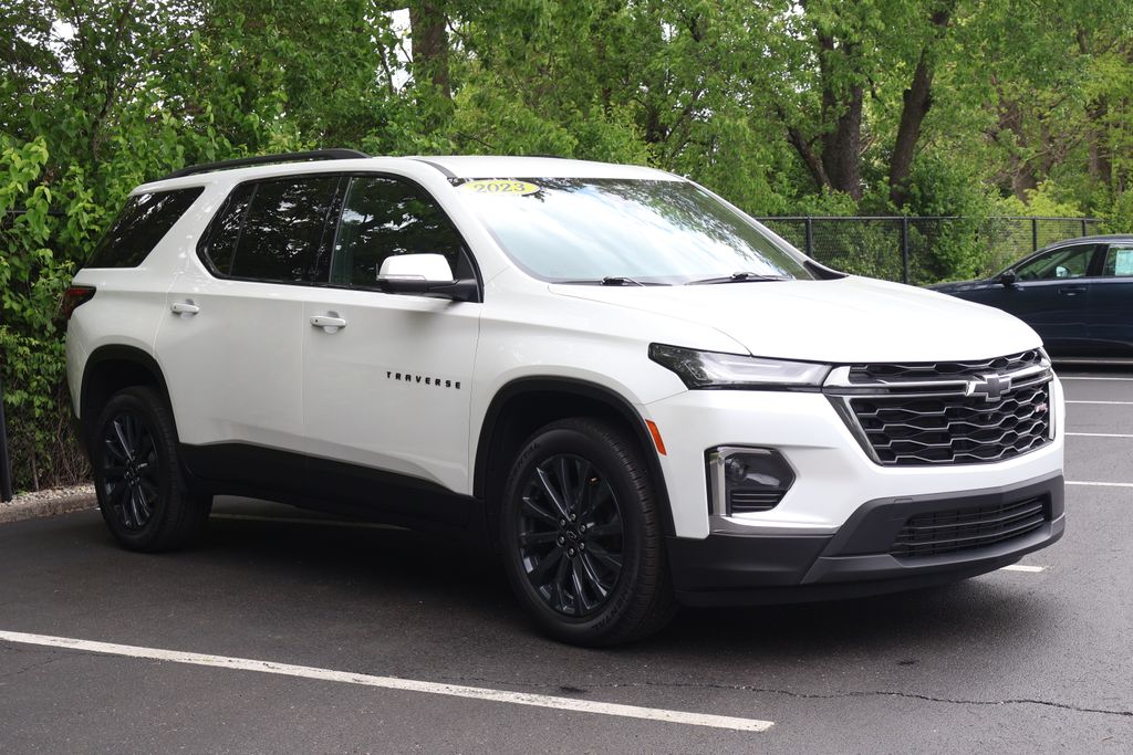 Thumbnail: 2023 Chevrolet Traverse - 11