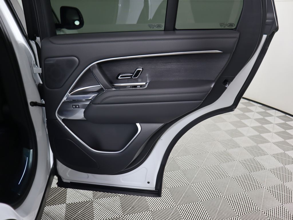 Thumbnail: 2025 Land Rover Range Rover - 28